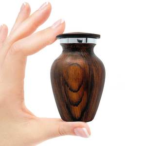 Urne funéraire ovale moderne en bois, faite à la main, pour cendres humaines (jusqu'à 250 lb), gravée avec motif arbre, décorative et écologique, style antique. - Product Image 2