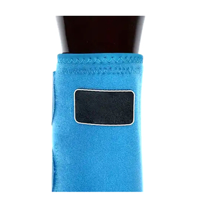 Botas de malla para equitación con construcción de malla transpirable duradera, protección confiable para las piernas y cierre cómodo y seguro. - Product Image 5