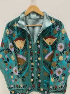 Chaqueta Corta de Invierno de Terciopelo Suave Suzani, Chaqueta Hecha a Mano, Chaqueta Bordada, Abrigo Suzani, Bata, Abrigo Tradicional - Product Image 2