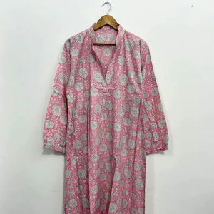 Vestido Kurti de Algodón con Estampado Floral Rosa Hecho a Mano, Ropa Informal Estilo Boho - Product Image 1