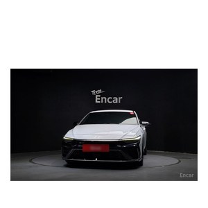 Hyundai Avante 2024, 1.6, 25,382 km, Emisión Euro V, Asientos de Cuero, Volante a la Izquierda, Cámara Trasera - Product Image 3