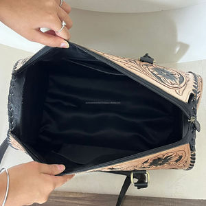 Nuevo Juego de Bolsos de Viaje de Cuero Repujado a Mano de Alta Calidad con Diseño Floral Elegante para Mujer - Product Image 6