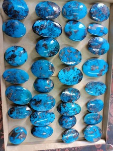 Magnifiques cabochons en turquoise iranienne, formes et tailles variées, cabochons faits à la main, pierres précieuses en vrac pour la fabrication de bijoux - Product Image 6