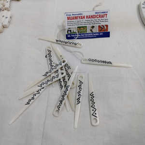 Agujas de hueso de alta calidad con diseño tallado, agujas artesanales duraderas para tejer a ganchillo o a punto, ideales para Nalbinding o tejido. - Product Image 3