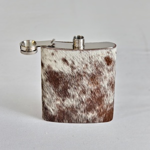 Flacon classique en cuir de vachette avec bouchon en acier inoxydable, accessoire en cuir tendance pour sac - Product Image 3