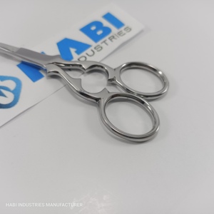 Tijeras de Bordado Industriales de 3.5 Pulgadas con Recubrimiento de Cromo, Borde Liso, Mango Impreso, Acero Inoxidable, para Manualidades y Corte de Hilo - Product Image 3