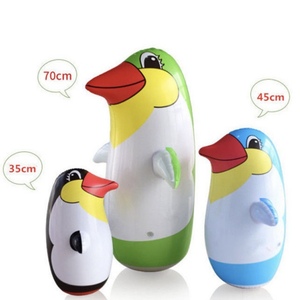 Pingüino Inflable Mediano de PVC - Juguete para Niños para Exteriores y Piscina, Verano 2026 - Juguete Resistente para Aliviar el Estrés - Product Image 3