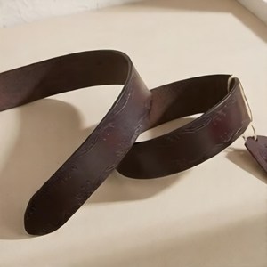 Cinturón de Cuero Genuino de 1.5 Pulgadas con Logotipo Personalizado, Correa con Hebilla de Bloqueo Automático, Producto Personalizable - Product Image 1