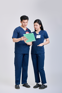 Conjunto de Uniforme Médico Unisex de Mezclilla sin Costuras con Tecnología de Detección de Agujas, 52% Algodón, 45% Poliéster, 3% Elastano, Marca FMF, Hecho en Vietnam - Product Image 3