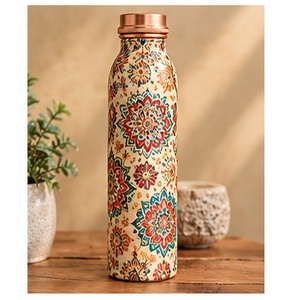 Botella de Agua de Cobre con Estampado Artístico de Monstera y Palmera en Verde Crema y Naranja, con Tapa de Cobre, Portátil para Viajes - Product Image 3