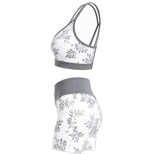 Ensemble de sport côtelé sans couture confortable pour femme – Tenue athlétique deux pièces extensible pour l'entraînement et le fitness - Product Image 6