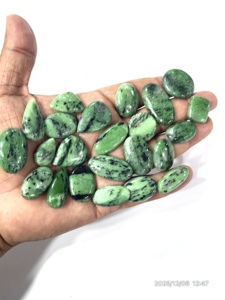 Zoisite verte naturelle, pierres précieuses en vrac, cabochons de formes et tailles variées, environ 20 à 30 mm - Product Image 2