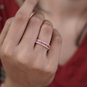 Anillo de Eternidad Chapado en Oro Amarillo con Moissanita, Diamantes de Corte Baguette, Engaste en Canal y Pavé, Joyería Clásica de Boda para Mujer - Product Image 6