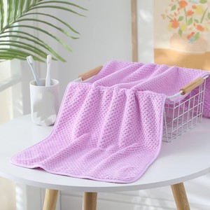 Serviette de toilette en coton personnalisée, légère, douce, respectueuse de la peau, séchage rapide, vente en gros, meilleur prix, serviette de toilette en coton doux en vrac - Product Image 3