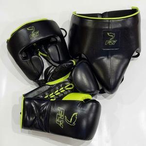 Nouveau modèle d'ensemble de boxe Fly, ensemble de sparring Fly personnalisé en couleur, kit de sparring Fly professionnel en cuir véritable - Product Image 1