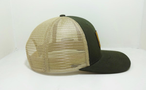 Casquette de camionneur en maille avec logo personnalisé en cuir, tissu confortable, chapeau de sport tendance et innovant, fabriqué au Vietnam - Product Image 3