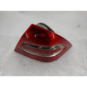 ไฟท้ายขวา (ขวา) รถเบนซ์ C-class ปี 2000-2004 มือสอง ของแท้ รหัส 2038200264 - Product Image 1