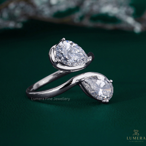 Anillo de Diamante Cultivado en Laboratorio con Corte Pera de 2.55 Quilates, Color DE, Claridad VS VVS, Oro Sólido de 9K, 10K, 14K, 18K, Anillo de Compromiso o Nupcial Solitario - Product Image 2