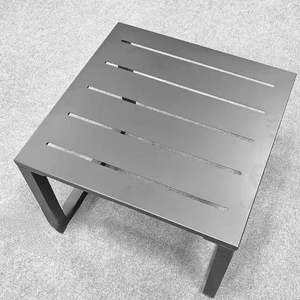 Juego de Muebles Modernos Minimalistas para Sala de Estar, Sofá Reclinable con Estructura de Hierro, Cojines, Mesa de Centro de Madera, Dos Mesas Auxiliares Metálicas - Product Image 5