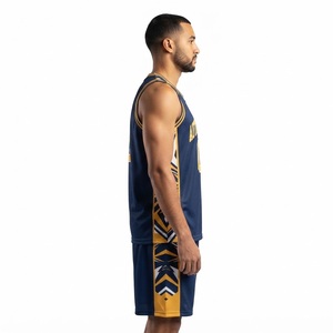 Kit d'équipe de basketball classique, maillot et short personnalisés sublimés pour les matchs, l'entraînement, les clubs, les universités, vêtements de sport, fabrication en gros - Product Image 3