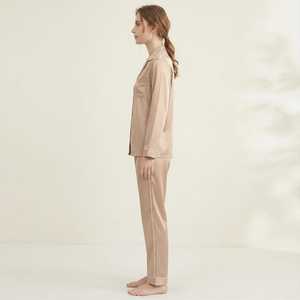 ชุดนอนพรีเมียมเนื้อผ้านุ่มสบาย สวมใส่ได้ทุกวันในบ้าน - Product Image 4