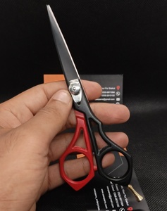 Ciseaux de coiffure professionnels pour barbier, droitiers, à effiler, en acier inoxydable, pointe aiguisée, sûrs, 28 cm - Product Image 1