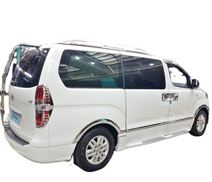 HYUNDAI GRAND STAREX 2021, Camioneta de Pasajeros Grande, Interior Espacioso, Minibús, Área de Carga Amplia, Transporte Familiar, Generosa Capacidad para Personas - Product Image 2