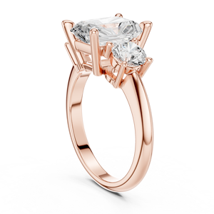 Anillo de Compromiso de Oro Rosa con Diamante Cultivado en Laboratorio de Corte Esmeralda y 3 Piedras, Anillo de Boda con Piedra Lateral Redonda para Mujer - Product Image 2