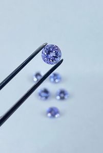 Tanzanita facetada de forma redonda, piedras sueltas de varios tamaños de 2.25mm a 5.5mm, lote calibrado para la fabricación de joyería. - Product Image 3