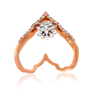 Bague de luxe élégante en or rose avec diamant de laboratoire floral pour femme, motif Chevron V et bande cœur ouvert - Product Image 1