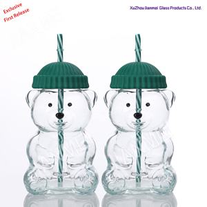 كوب زجاجي إبداعي بتصميم قبعة خضراء لطيفة سعة 20 أونصة، كوب زجاجي على شكل دب، كوب قهوة شفاف بتصميم كرتوني، هدية عيد الميلاد - Product Image 2