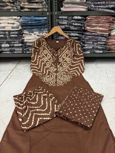 Conjunto de 3 Piezas de Algodón Puro para Mujer, Kurta, Pantalón y Dupatta, Ropa Étnica Cómoda - Product Image 5