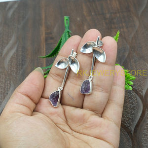Boucles d'oreilles pendantes en améthyste brute naturelle, faites à la main, en argent sterling 925, avec pierres précieuses en cristal violet, bijoux bohèmes pour femmes, cadeau - Product Image 4