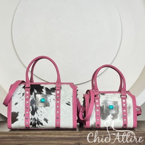 Bolsa de Viaje Elegante Hecha a Mano con Cuero Vacuno Genuino y Concho Turquesa, Diseño Exclusivo, Ideal para Viajar - Product Image 1