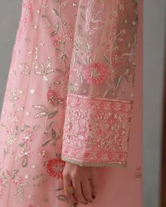 Salwar Kameez de haute qualité pour femmes de 598 WS INTERNATIONAL, idéal pour les occasions de fête et de plage - Matière viscose, évacuation de l'humidité, séchage rapide, protection solaire - Product Image 5