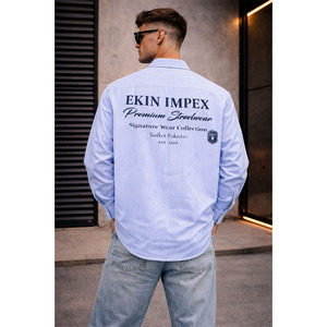 Camisa de Franela Dorada Personalizada Estilo Urbano Azul y Blanca con Botones para Hombre, Patrón de Letras, Corte Holgado, Manga Larga, Antiarrugas - Product Image 4