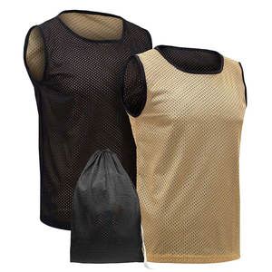 Gilet d'entraînement réversible personnalisé |   Gilet de sport respirant en maille noire kaki |   Tablier d'entraînement antibactérien à séchage rapide double couche - Product Image 5