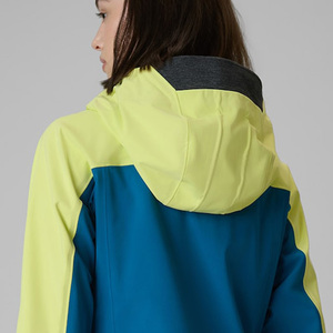 Veste softshell à capuche personnalisée pour femme, décontractée, coupe-vent, légère, avec poches utilitaires, pour activités de plein air - Product Image 5