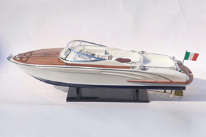 RIVA RAMA 44 PLATINUM, Maqueta de Lancha Italiana de Madera Pintada a Mano, Edición de Lujo para Decoración del Hogar - Product Image 2