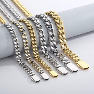 Cadena Cubana de Diamantes Moissanite de la Mejor Calidad en Plata de Ley 925 con Engaste de Piedras Brillantes para Hombre Disponible a Buen Precio - Product Image 4