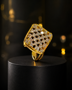 Anillo de Lujo Cuadrado con Incrustaciones de Oro de 14K y Brillantes Piedras de Circonia Cúbica, Joyería Elegante para Bodas y Fiestas para Mujer - Product Image 2