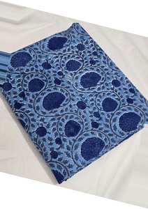 Tissu en coton biologique indien fait main, écologique, poids moyen 90 GSM, imprimé floral au bloc, voile pour rideaux, chemises et confection de housses - Product Image 5