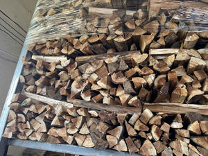 Bois de chauffage séché au four du Vietnam, bois dur, propre, chaleur, faible humidité, emballage en sac net pour la vente au détail et l'approvisionnement en supermarché - Product Image 3