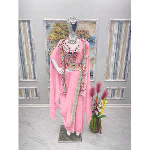 Ensemble fantaisie pour femme en quatre pièces avec ceinture pour les soirées - Product Image 3