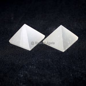 Gran oferta de la mejor calidad, piedra de selenita blanca Natural de alta calidad, pirámide metafísica cargada curativa, regalo de Halloween - Product Image 1