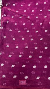 Tela de Chifón Fino con Patrón Jacquard Elegante, Material Transparente para Sarees, Dupattas y Tops, Suministro al por Mayor para Prendas de Vestir - Product Image 4