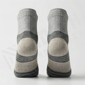 Chaussettes de sport respirantes et confortables pour la course à pied, le golf, la randonnée, couleur personnalisée, performance athlétique, entraînement en salle de sport, fitness - Product Image 2