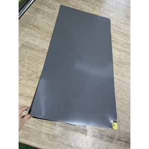 Alfombra adhesiva ESD para protección de pisos, protocolo de limpieza, tamaños personalizados, polietileno multicapa, control ambiental, alfombra protectora. - Product Image 1