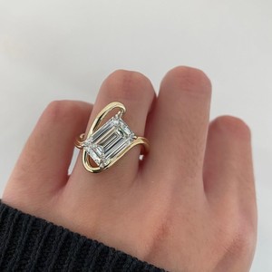 <b>Emerald</b> Cut Lab Grown Diamond IGI Certified Wedding Engagement <b>Ring</b> Crossover Swirl Band 925 Sterling <b>Silver</b> Bypass Statement - Product Image 2