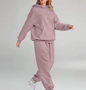 Vêtements de sport pour femmes en polyester, ensemble deux pièces, vente en gros, pour marques d'activewear, logo personnalisé, directement de l'usine - Product Image 2